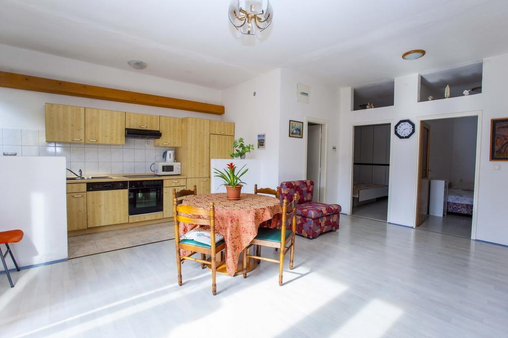 Apartments Dino Makarska Exterior foto
